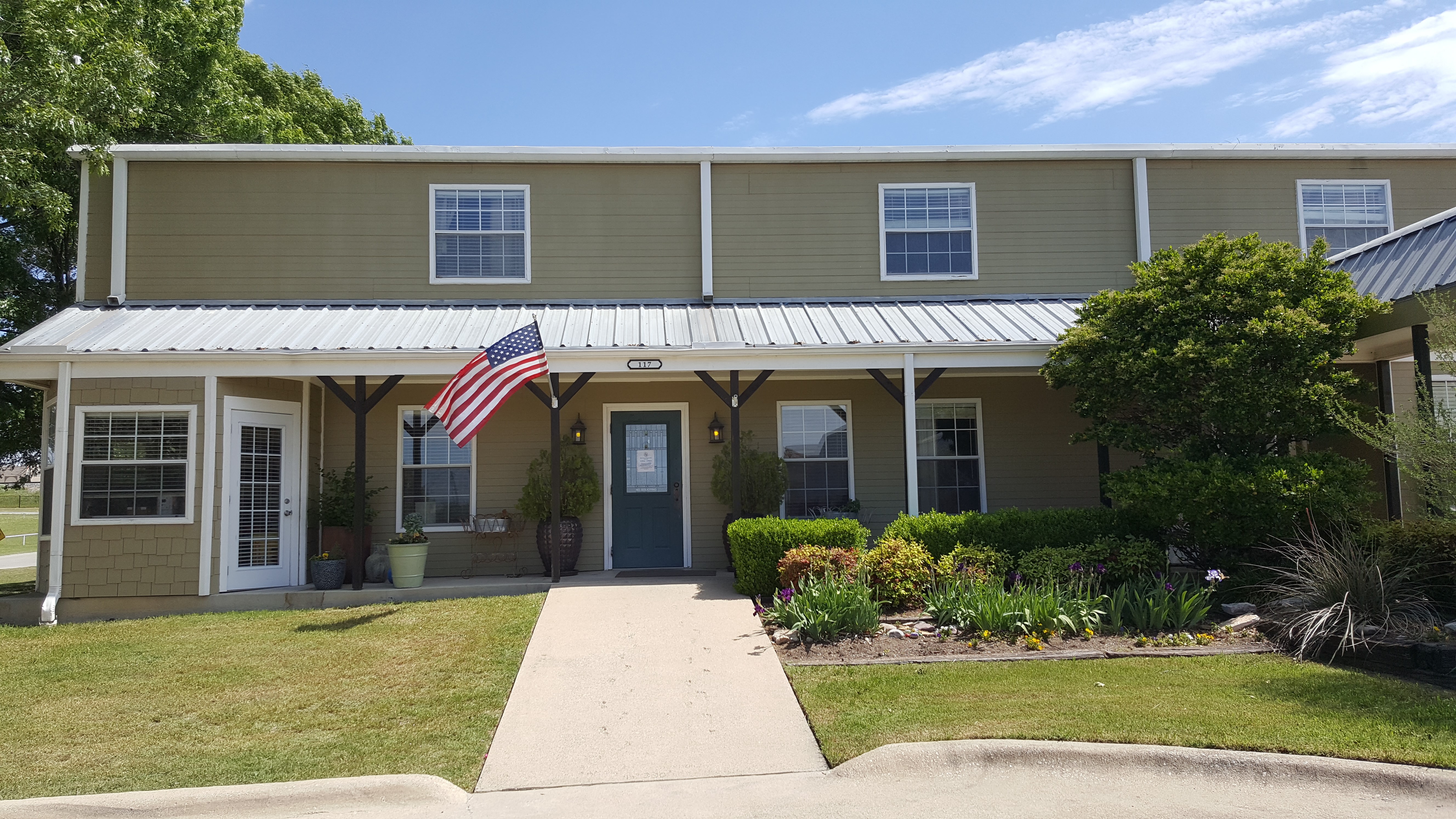 Aledo front of bldng - 4-20-18